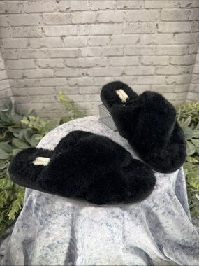 HONEY DEW Black Faux Fur Open-Toe Cross-Band Fluffy Comfy Slippers WMS 5/6
